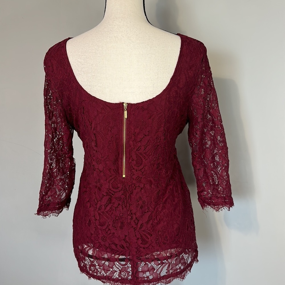 Motherhood Maternity Red Lace Quarter Sleeve Valentines Day Blouse NWT - Picture 4 of 6